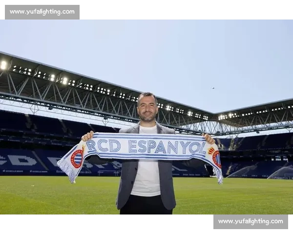 官方:西班牙人免签塞尔维亚国门德米特罗维奇,签约三年 官方:西班牙人免签塞尔维亚国门德米特罗维奇,签约三年