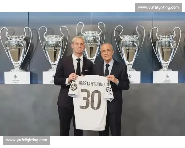 德米凯利斯预言成真:16 岁天才马斯坦托诺加盟皇马 德米凯利斯预言成真:16 岁天才马斯坦托诺加盟皇马