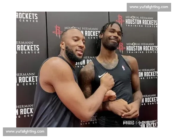 斯通打造 2.04 米巨无霸锋线!乌度卡 14 人轮换颠覆联盟 斯通打造 2.04 米巨无霸锋线!乌度卡 14 人轮换颠覆联盟